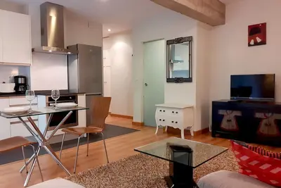 Image de Brian. Moderno apartamento en el centro