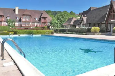 Image de Bel appart avec jardin prive, dans un parc clos avec piscine et tennis