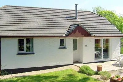 Image de Pine Croft, Goonhaven, set in acres of mature gardens