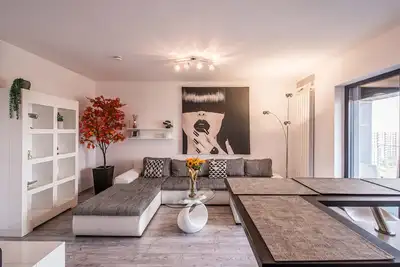 Image de Résidence de luxe penthouse 2 pièces Plaza, en centre-ville, près du centre commercial Plaza