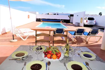 Image de Chalet confortable situé dans la ville touristique de Playa Blanca.