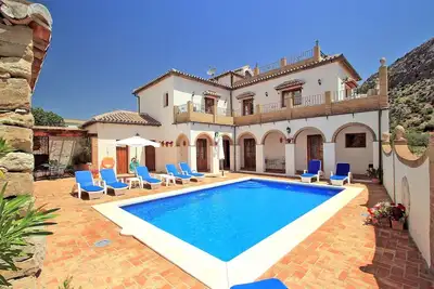 Image de Magnificent luxury villa, sleeps 8, own pool, wifi, Montejaque, Ronda area