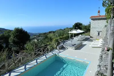 Image de Villa Mambrini Dans Sorrente, la CĂ´te Amalfitaine
