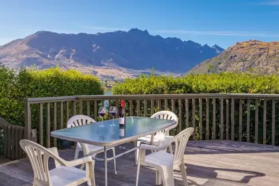 Image de Vues panoramiques sur les Alpes | Balcon expansif | Contemporain et confortable