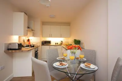 Image de Appartement au-dessus du bar 5