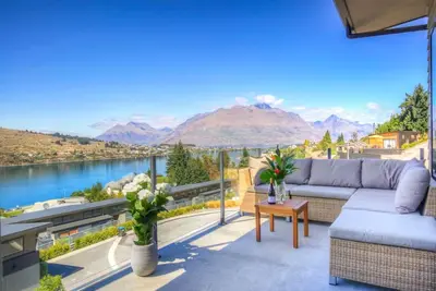 Image de Vue imprenable sur la montagne et le lac | Plain-pied | Bbq et balcon