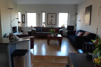 Image de Beautiful, Spacios, Sunny, 1 Bedr, Apt in City Ctr. (w. Ascenseur)