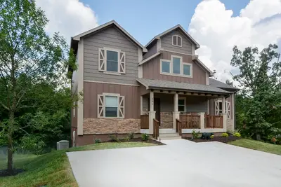 Image de Nouvelle maison à Branson Canyon! Soyez l'un des premiers à rester!