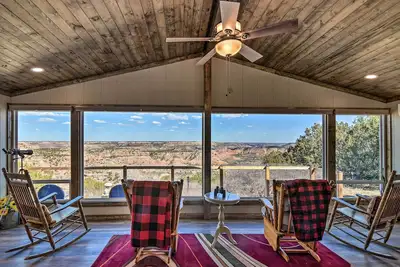 Image de Nouveau! Maison rénovée surplombant le canyon de Palo Duro!