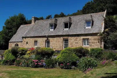 Image de La Maison de Goas Lagorn, authentique longère à 100m de la plage