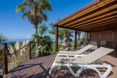 Image de mobilier haut de gamme, 2 chambres, 2 salles de bains, piscine communautaire, vue de rĂŞve