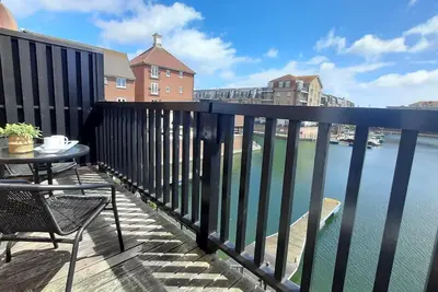 Image de Maison de ville de 3 étages avec vue sur la marina