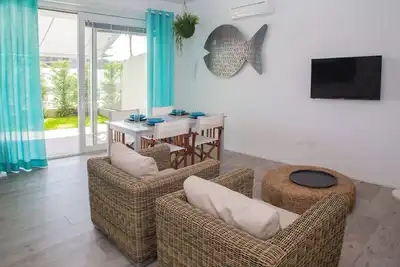 Image de Piazza Nember Marina Ponente Avec Jardin PRIVÉ