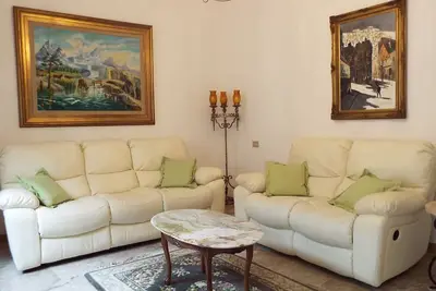 Image de Magnifique et énorme 3 Chambre Apt. dans le centre historique de Montepulciano