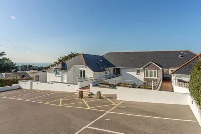 Image de No 4 Pentire Rocks est une maisonnette contemporaine située à New Polzeath.