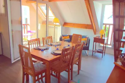 Image de Appartement + balcon, plein cente ville, 250 metres de la plage ou supermarche
