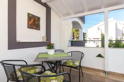 Appartement confortable Suzy dans la ville de Krk