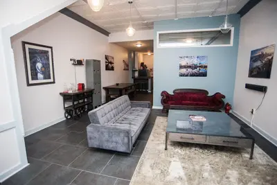 Image de Loft à couper le souffle du côté sud sur la rue Carson