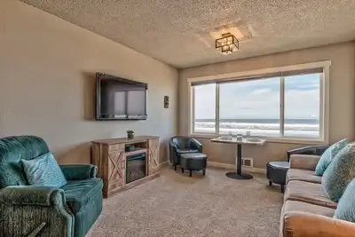 Image de «Ahoy Named Sue» - Condo au bord de l'océan, pour 6 personnes! Troisième étage vue!