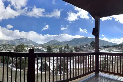 Image de Nouvelle liste! ! Peak View Retreats Pour les familles, Parc national des Montagnes Rocheuses