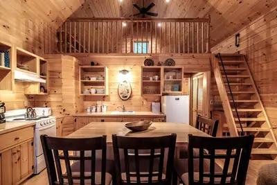 Image de Petite cabane rouge sur le lac