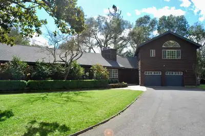 Image de Maison Napa privée et spacieuse avec piscine et vue sur le vignoble sur 1. 3 acres