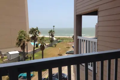 Image de Marchez jusqu'Ă la plage de ce confortable condo familial et convivial @ Tj's Condo Rentals,