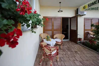 Appartement d'une chambre avec la terrasse Sukosan, Zadar (A-16641-c)