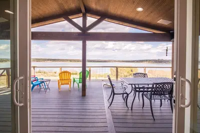 Image de Ledgerock Pointe - Vue panoramique sur le lac à 180 degrés - Venez vous détendre!