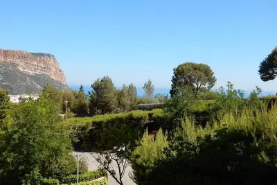 Image de Appartement Vue Mer Et Cap Canaille Dans Belle Residence