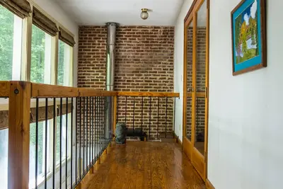 Image de Paix et intimité dans une maison de style colonial néerlandais