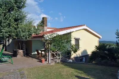 Image de Grande Villa avec 3 appartements et court de tennis, 15\/17 personnes à 1 km de la mer