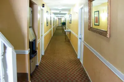 Image de Bienvenue dans la chambre simple Holland Inn Suites
