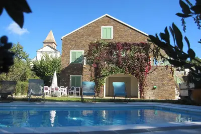 Image de Villa - piscine- Entre mer et montagne - 20 mn des plages