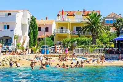 Image de Appartements Marin, (15990), Mandre, Croatia