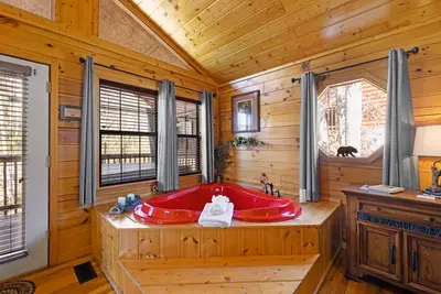 Image de Plusieurs fois relaxant! À quelques minutes de Dollywood, près de toutes les attractions de la région!