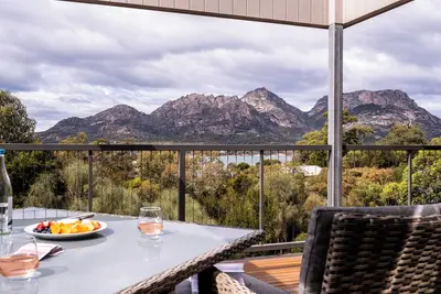 Image de Une superbe maison contemporaine avec vue imprenable sur l'océan et la montagne