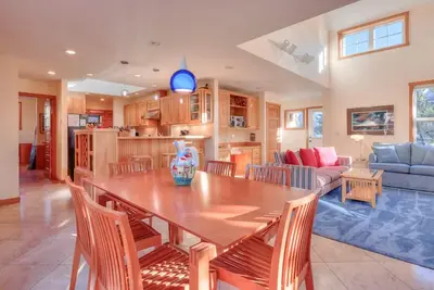 Image de Superbe maison de plain-pied à Shorepines avec accès facile à la plage