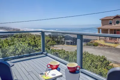Image de Accès Facile à la Plage Avec une vue Imprenable sur L'océan Dans Roads End!