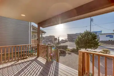 Image de Magnifique maison avec 4 suites de maître et une vue incroyable sur l'océan!