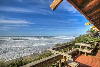 Image de Cette maison en bord de mer offre un siège au premier rang pour une vue incroyable!
