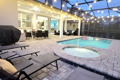 Image de Maison De Luxe Au Solara Resort 9 Chambres 7 Bains. ! ! EXPÉRIENCE La Magie! ! !