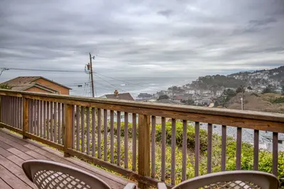 Image de Le luxe au sommet d'une falaise dans cette maison contemporaine avec vue sur l'océan depuis chaque fenêtre
