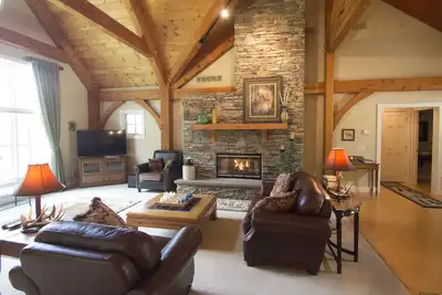 Image de Whitetail Ridge Lodge - Votre Premier Getaway!