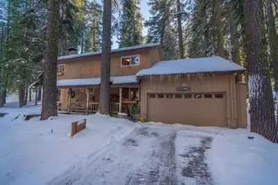 Image de Grande maison \"cosy\" à Tahoe Donner avec une impression de pays