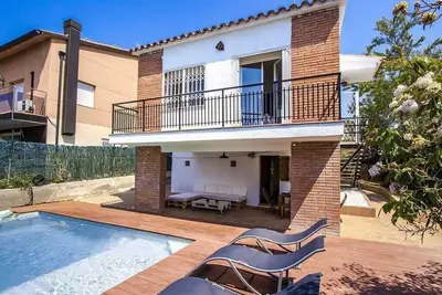 Image de Maison de vacances Pineda de Mar pour 1 - 13 personnes avec 5 chambres à coucher - Maison de vacance