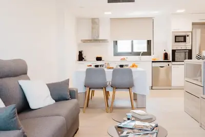 Image de Appartement avec piscine et parking Ă 2min de la plage