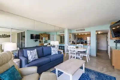 Image de Unité 74 - Copropriét�� avec 1 chambre et 1 salle de bain avec vue partielle sur le golfe du Nord