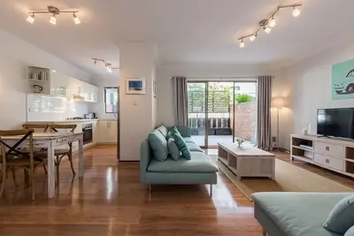 Image de Cottesloe Sea Salt Abode