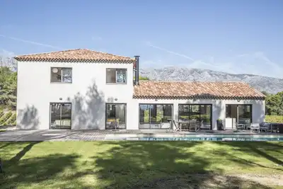 Image de Maison d'architecte avec vue sublime sur la Sainte-Victoire